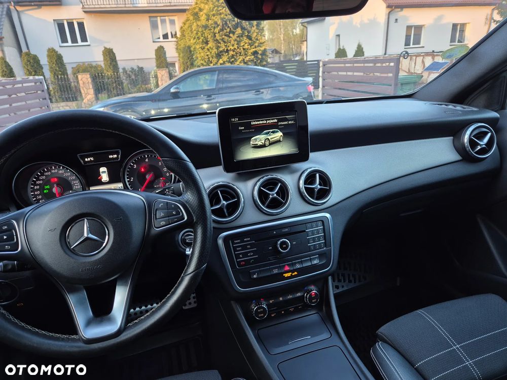 Mercedes-Benz GLA 180 (CDI) d 7G-DCT AMG Line - 15