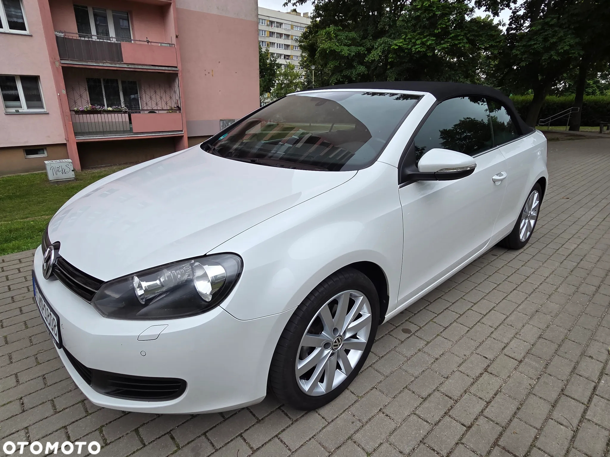 Volkswagen Golf Cabrio 1.6 TDI Exclusive - 2