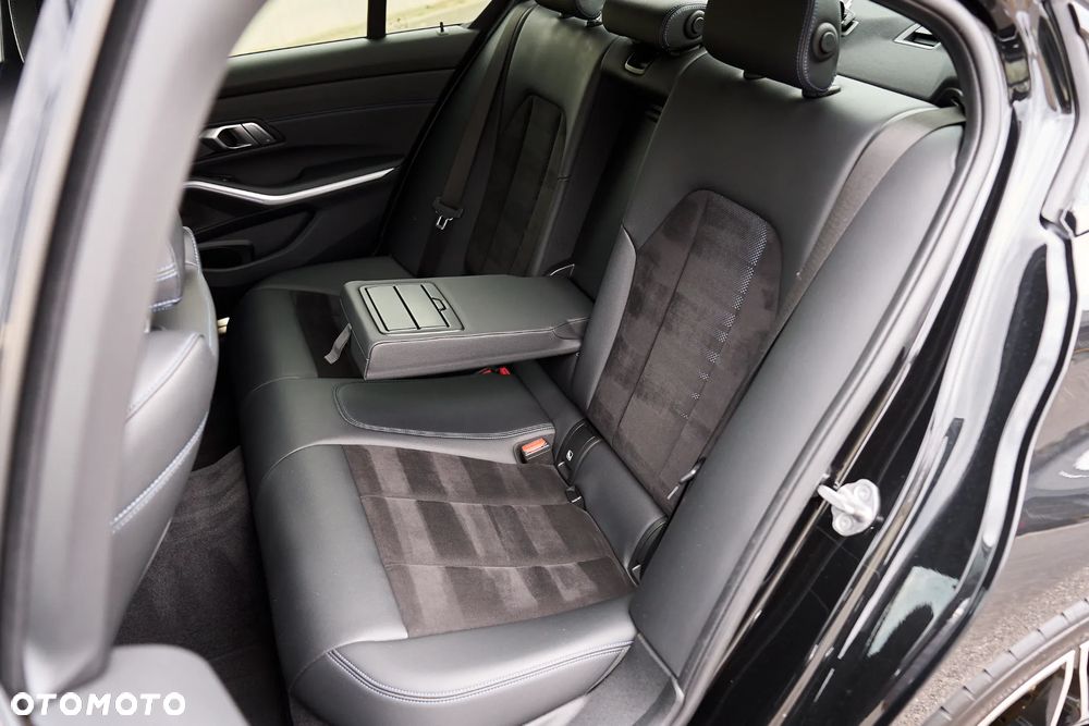 BMW Seria 3 320d xDrive mHEV M Sport sport - 10