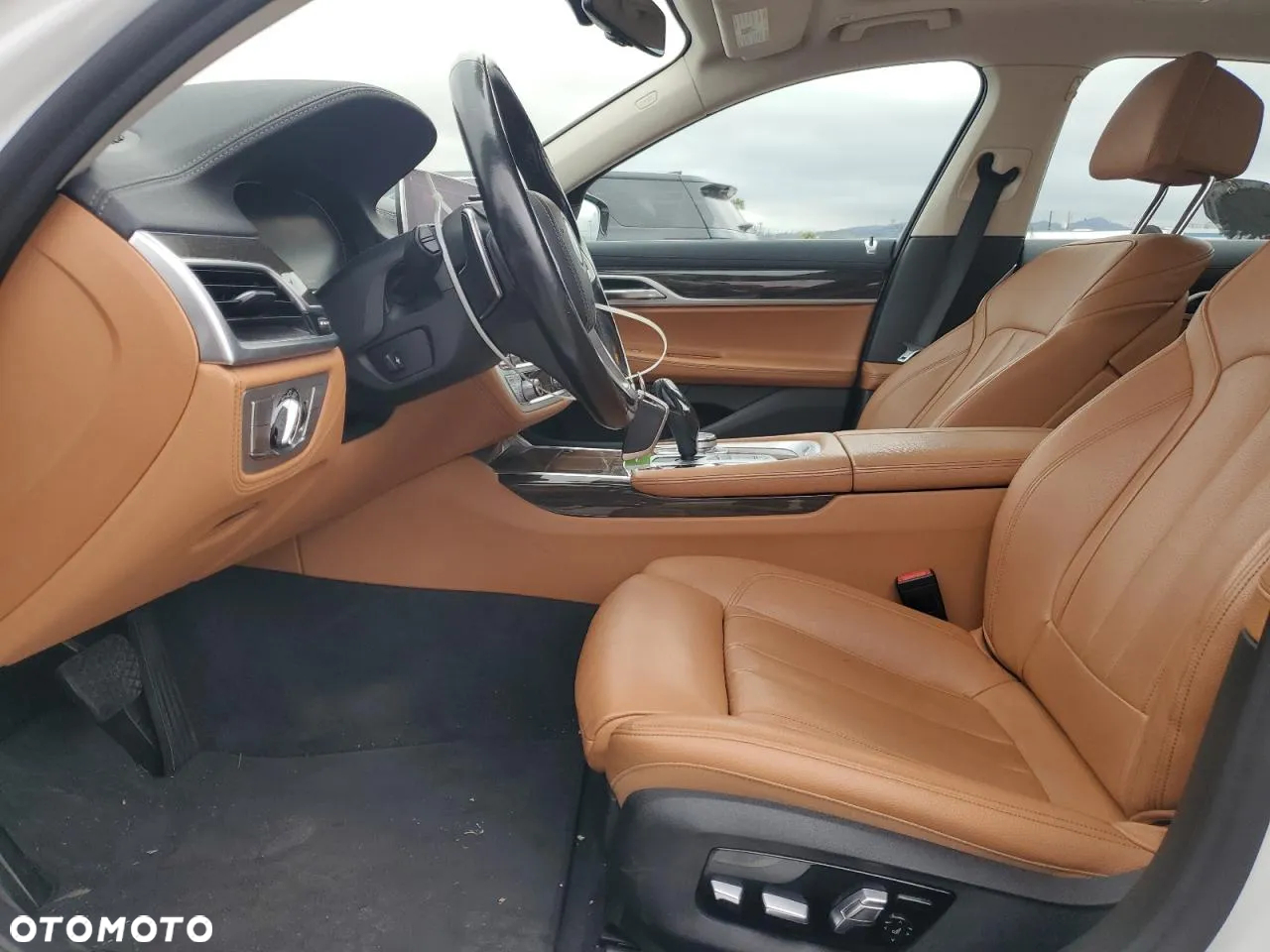 BMW Seria 7 740i - 7