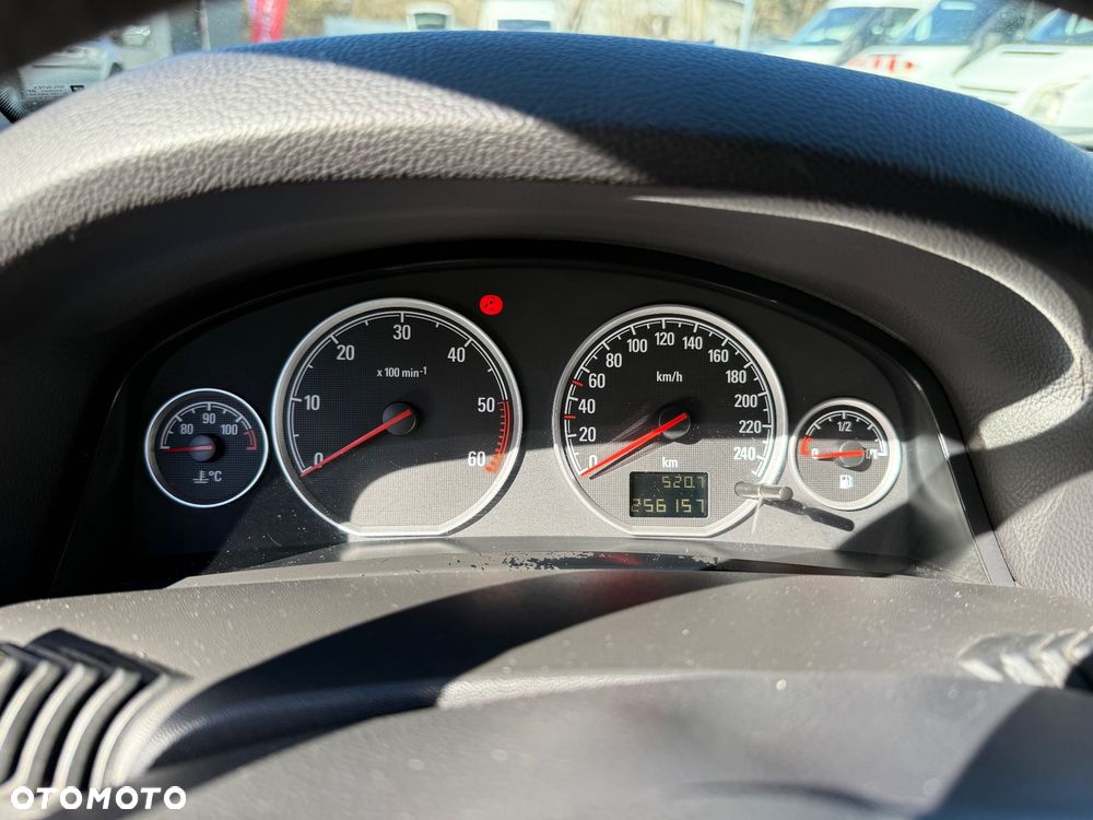 Opel Vectra 1.9 CDTI Cosmo - 25