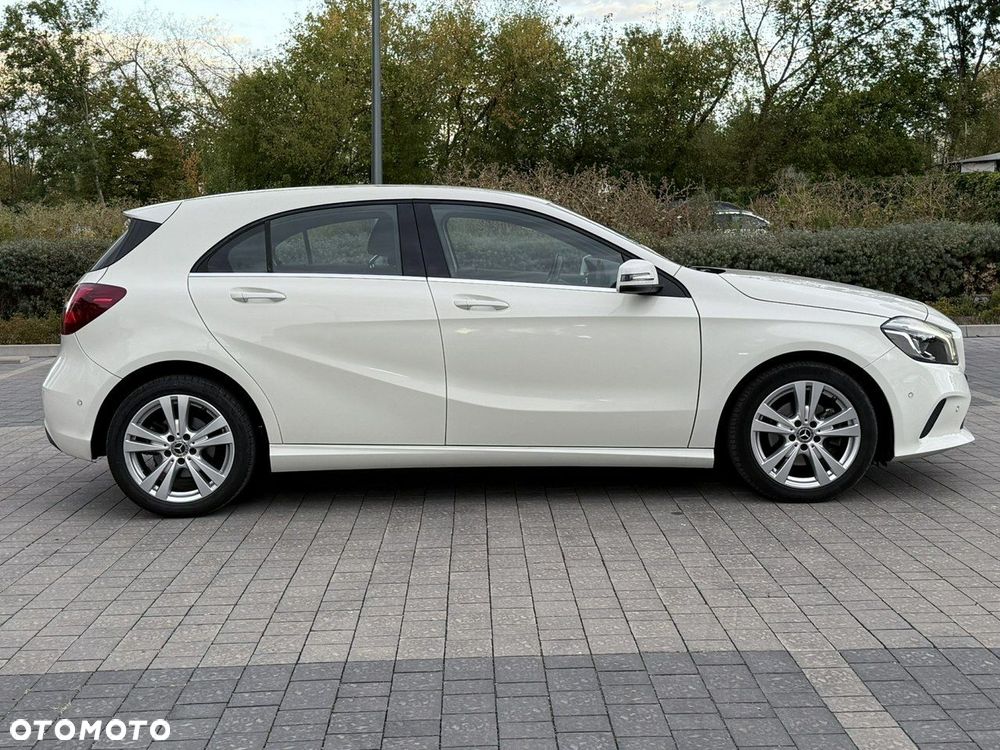 Mercedes-Benz Klasa A 180 (BlueEFFICIENCY) Urban - 4