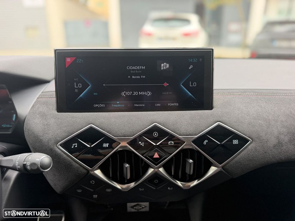 DS DS3 Crossback E-TENSE PERFORMANCE LINE - 23