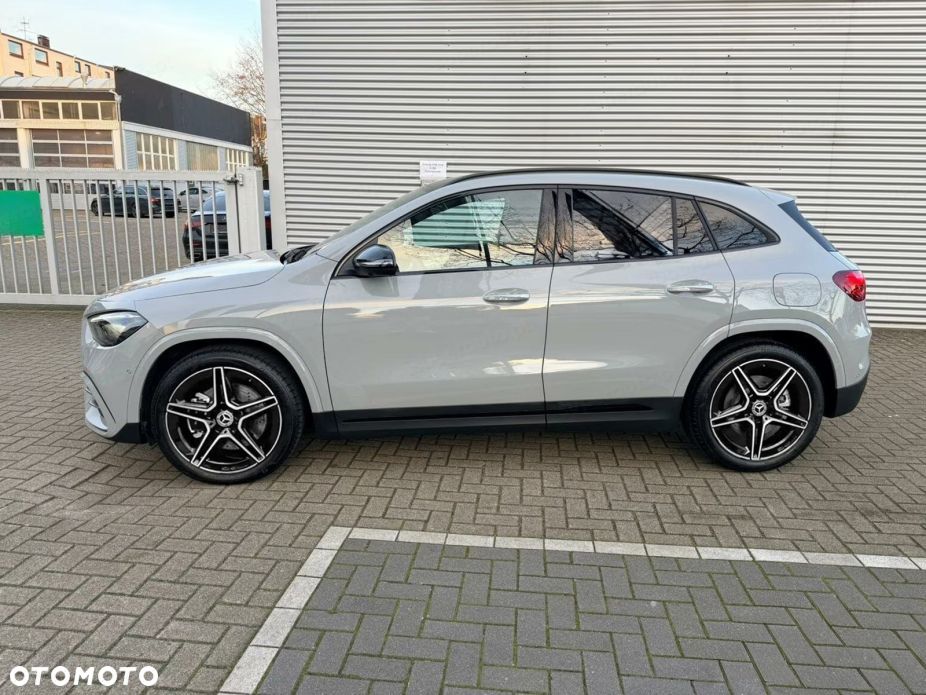 Mercedes-Benz GLA 220 mHEV 4-Matic AMG Line 8G-DCT - 3