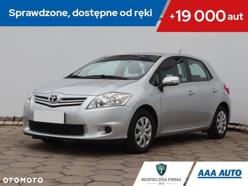 Toyota Auris - 1