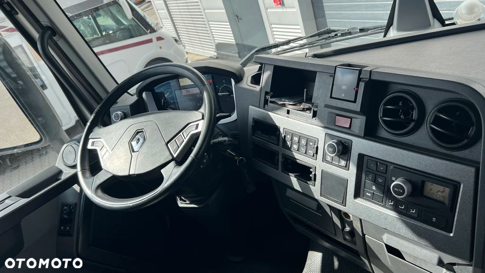 Renault T480 - 15