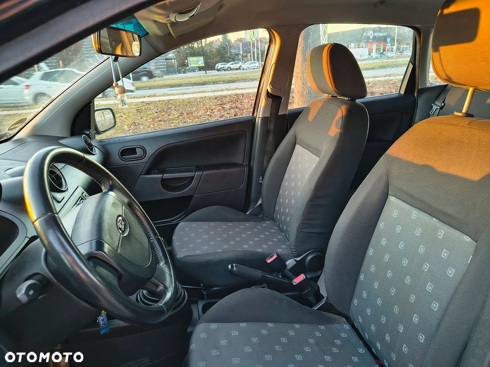 Ford Fiesta 1.4 Trend - 12