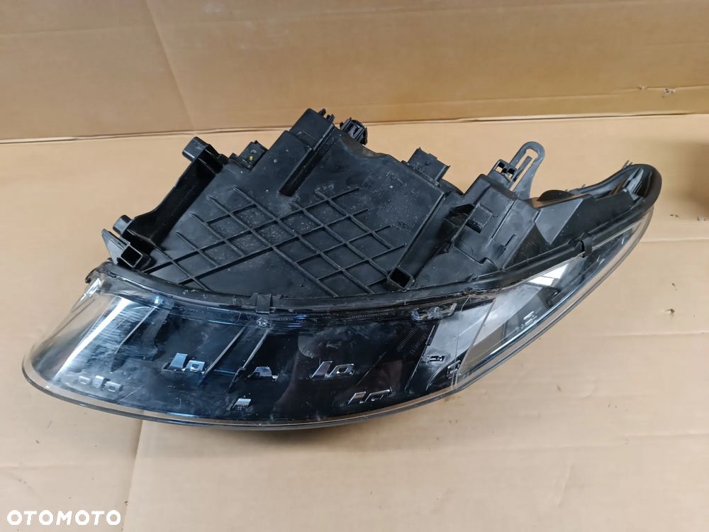 LAMPA PRZÓD PRZEDNIA PRAWA RENAULT MEGANE III LIFT 260106129R EUROPA IGŁA - 8