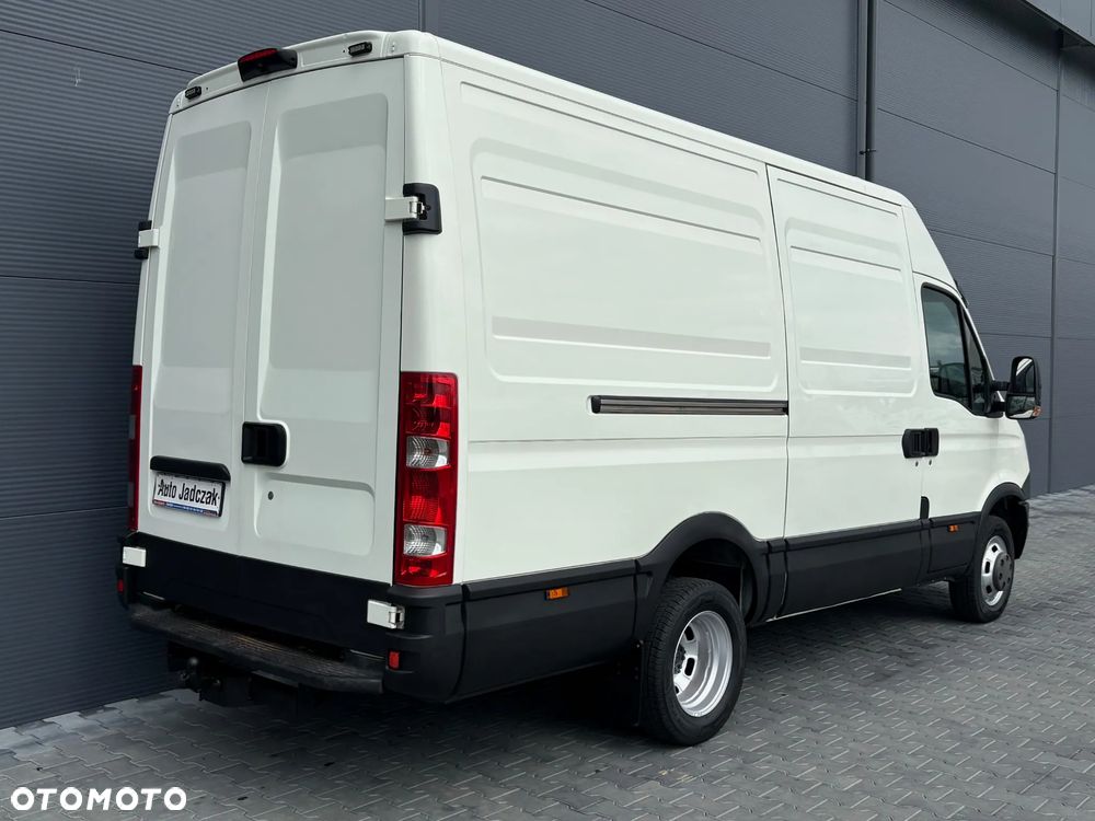 Iveco Daily 40C15 35C15 3.0 HPI L3H2 Średniak **KLIMA**Hak 3,5t.**NA BLIŹNIAKACH**Sprowadzony**2013R** - 4