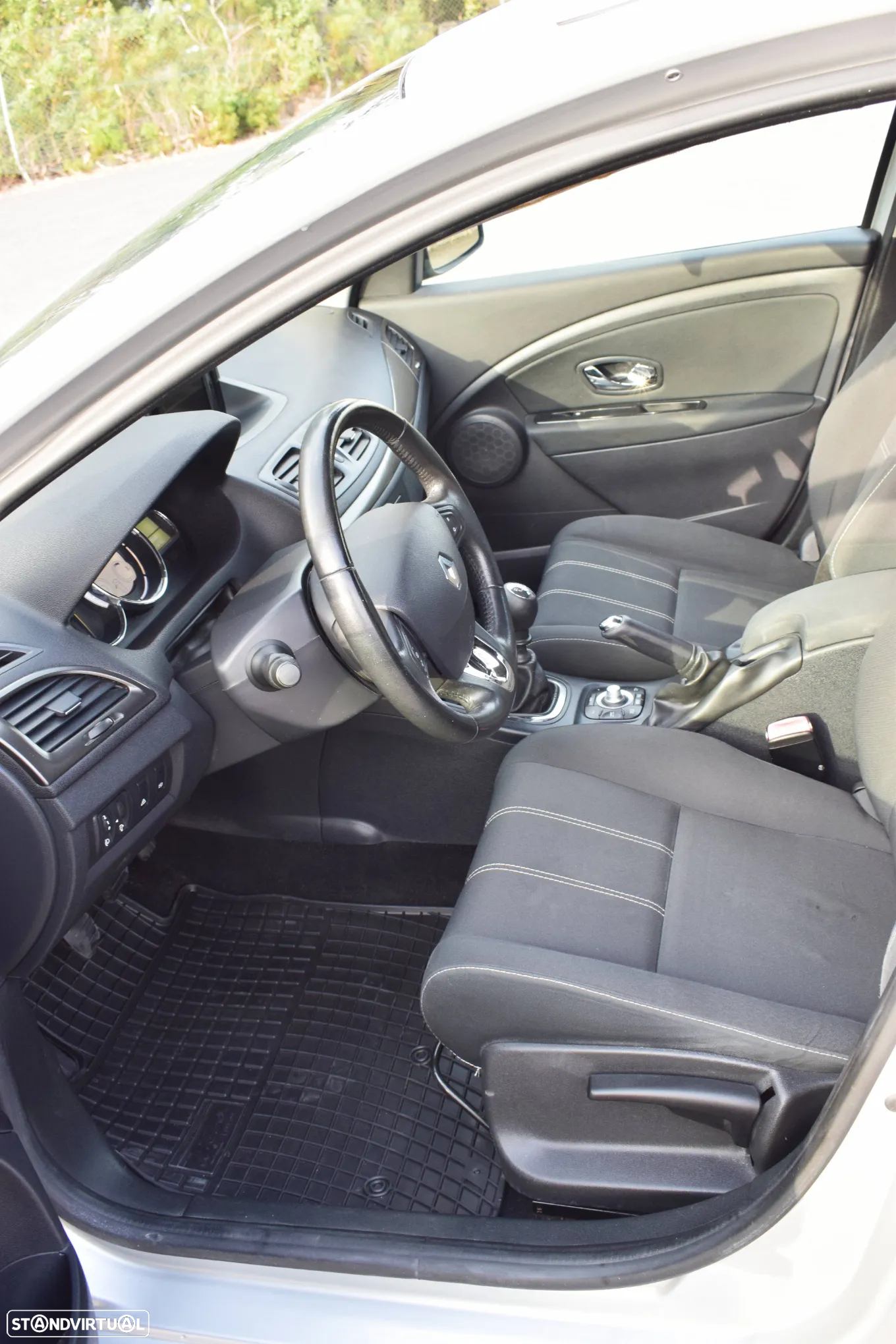 Renault Mégane Sport Tourer 1.5 dCi Comfort SS - 5