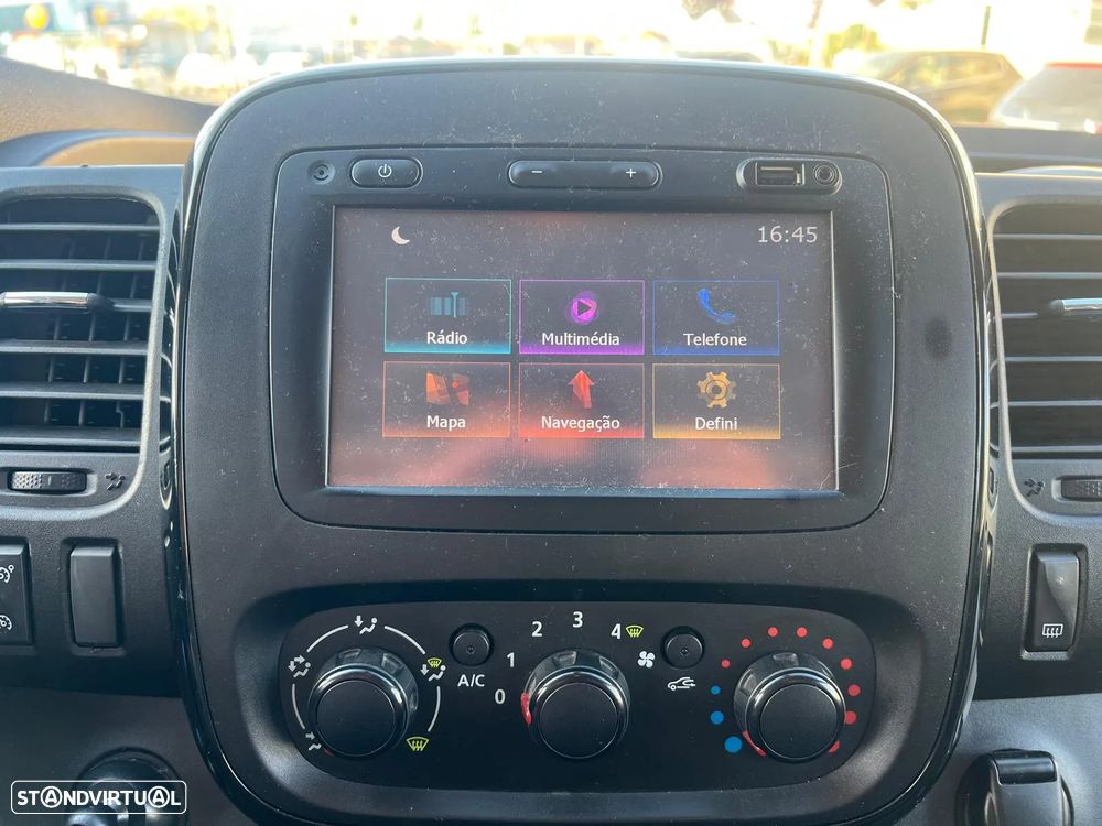 Opel Vivaro - 18