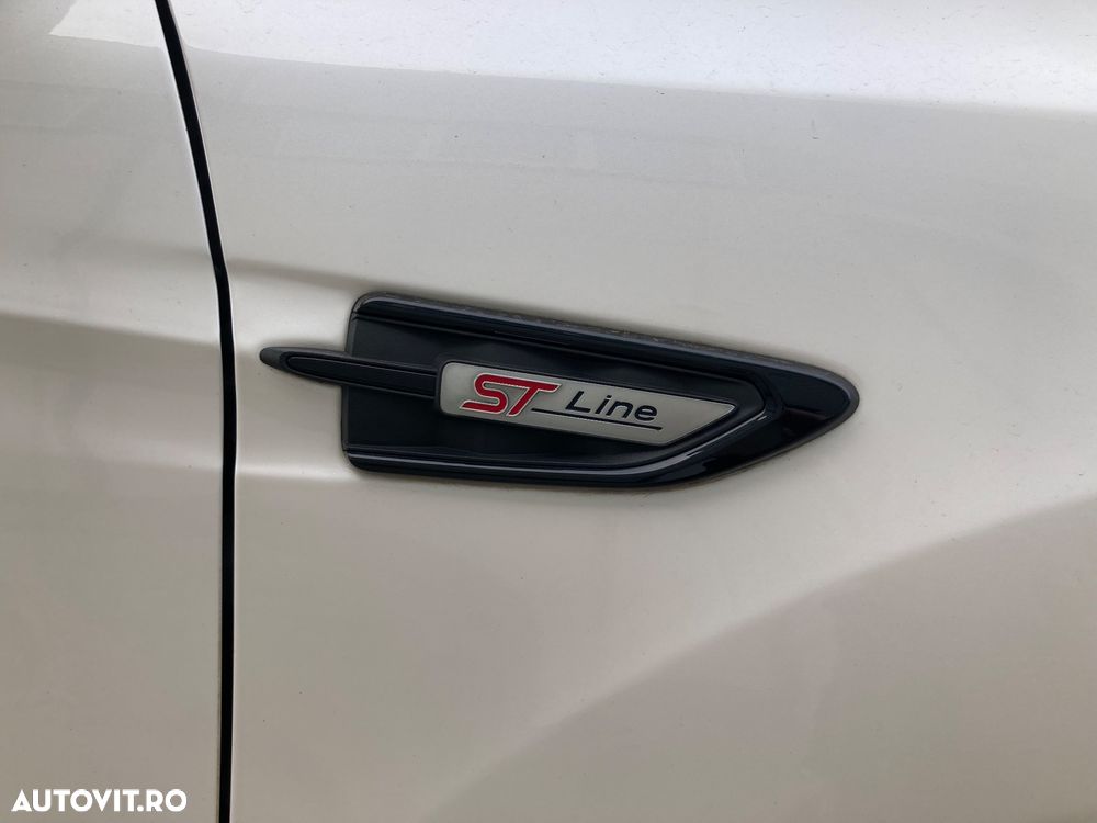 Ford Kuga 2.0 TDCi 4x4 Aut. ST-Line - 40