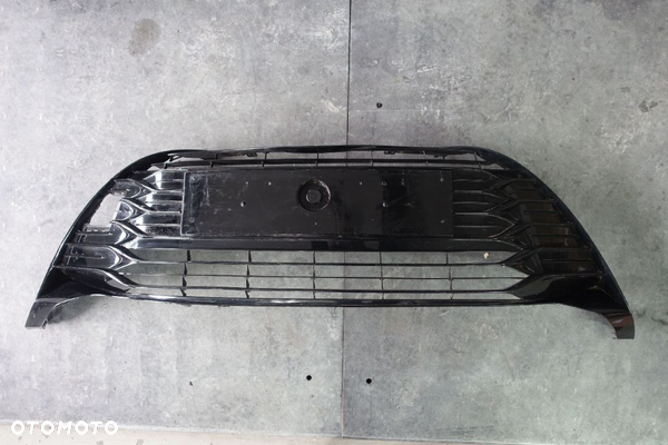 ATRAPA GRILL TOYOTA YARIS III LIFT 53102-0D130