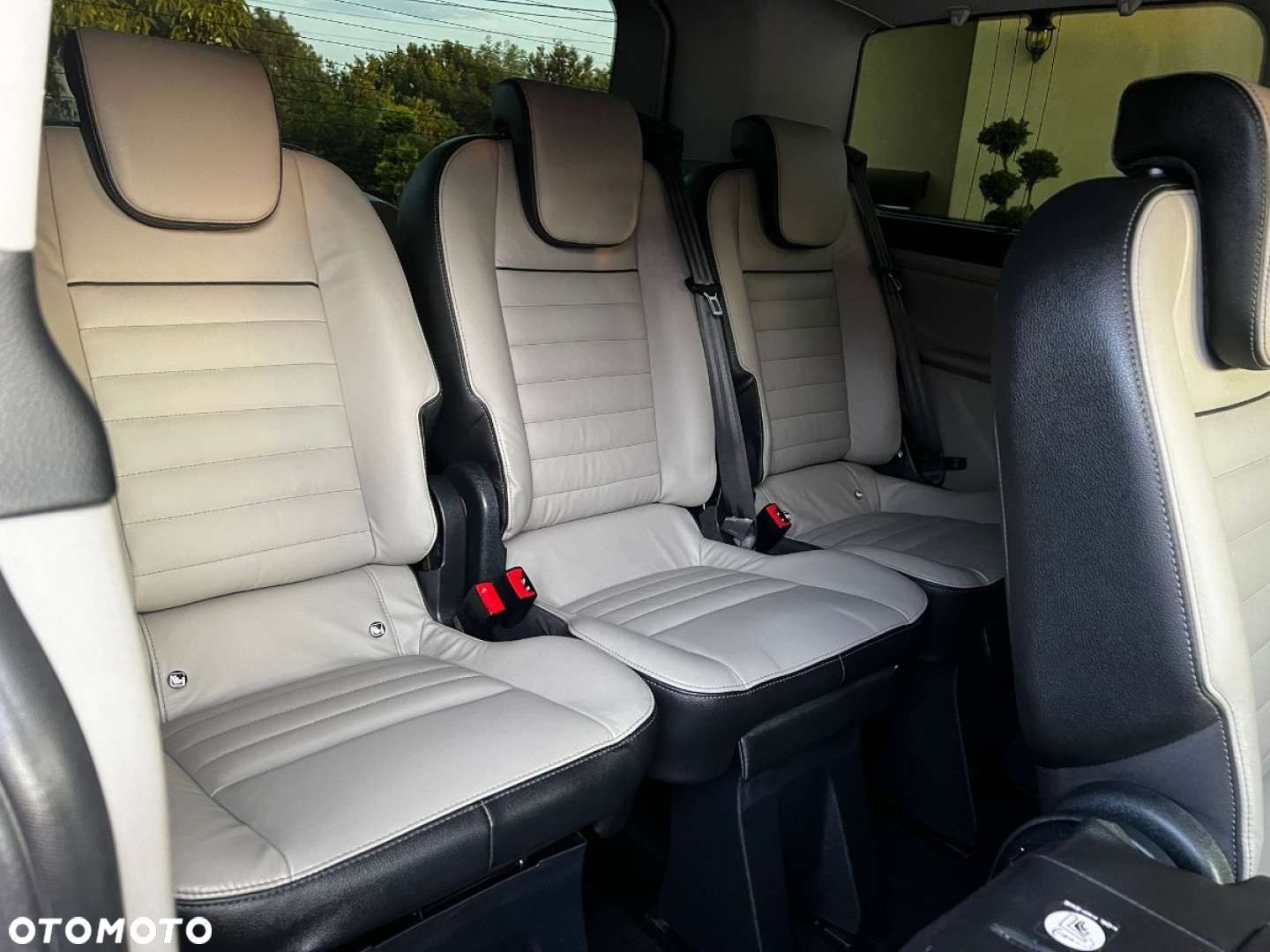 Ford Tourneo Custom - 27