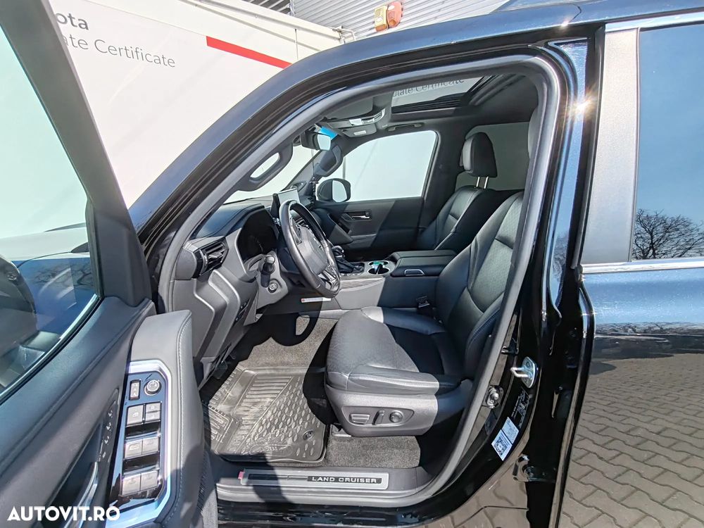 Toyota Land Cruiser 300 - 5