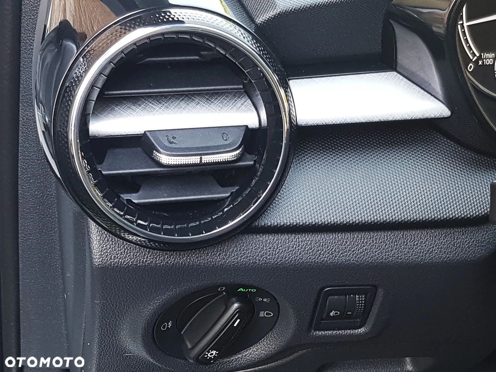 Skoda Fabia 1.0 Ambition - 34