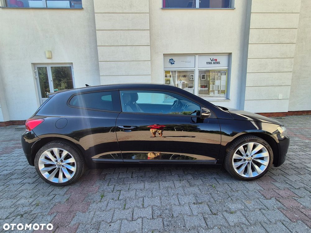 Volkswagen Scirocco 2.0 TDI DSG - 4