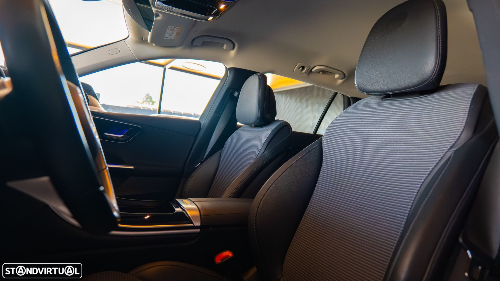 Mercedes-Benz C 300 e T 9G-TRONIC Avantgarde Advanced - 26
