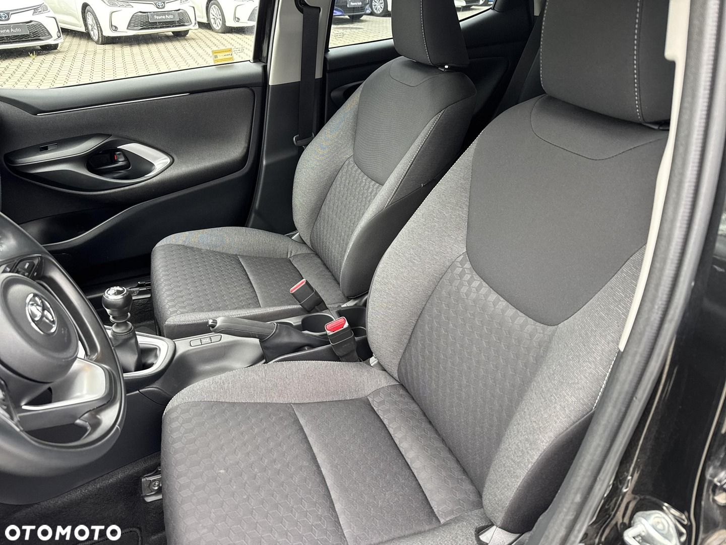 Toyota Yaris - 17