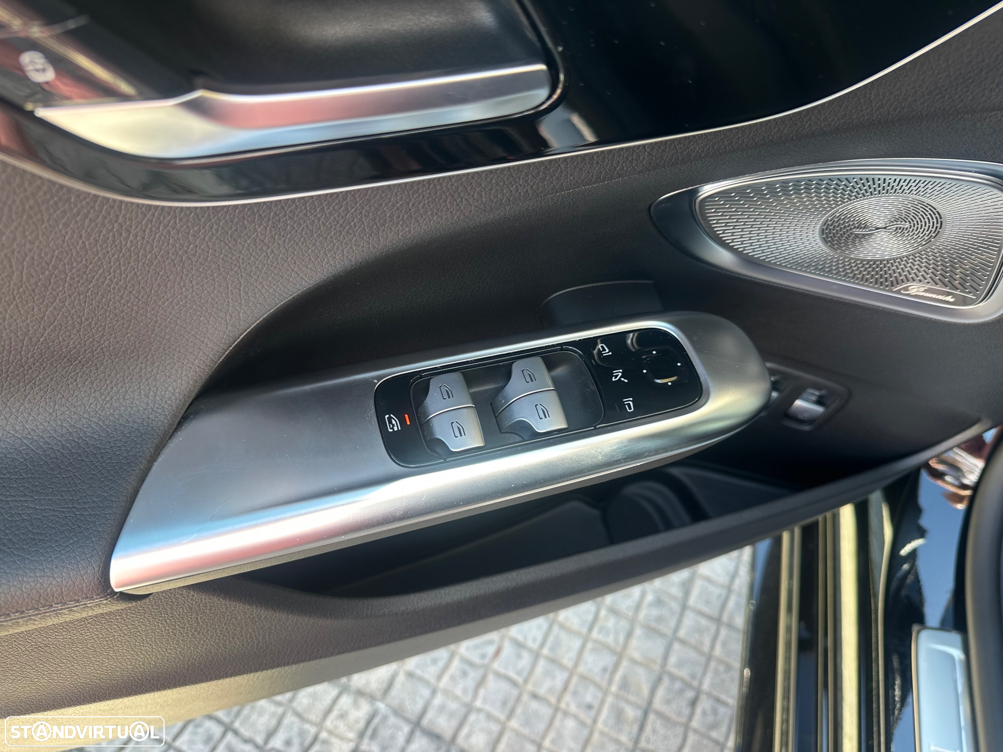 Mercedes-Benz C 300 e AMG Line - 28