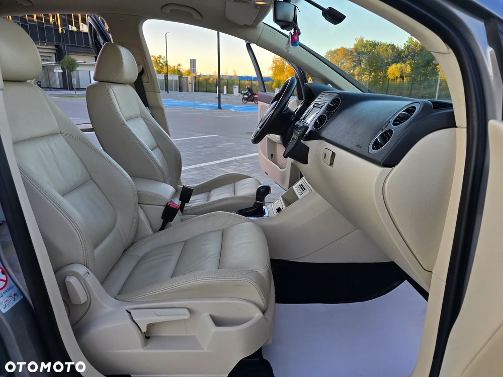 Volkswagen Golf Plus 2.0 TDI DSG Comfortline - 35