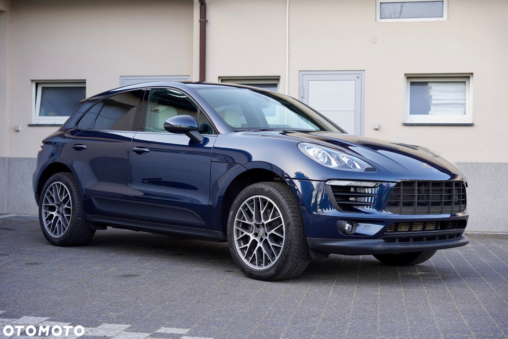 Porsche Macan Standard - 3