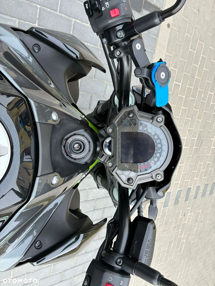 Kawasaki Z 900 - 8