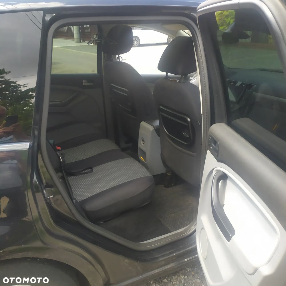 Ford C-MAX 1.8 Titanium - 9