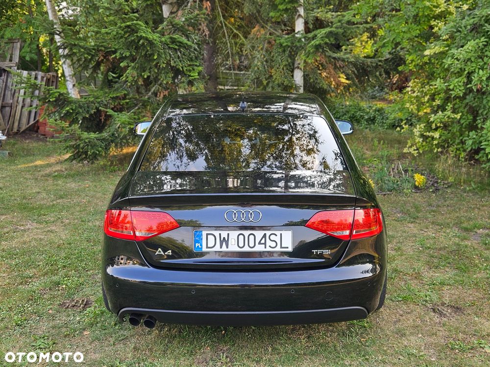 Audi A4 Limousine - 4
