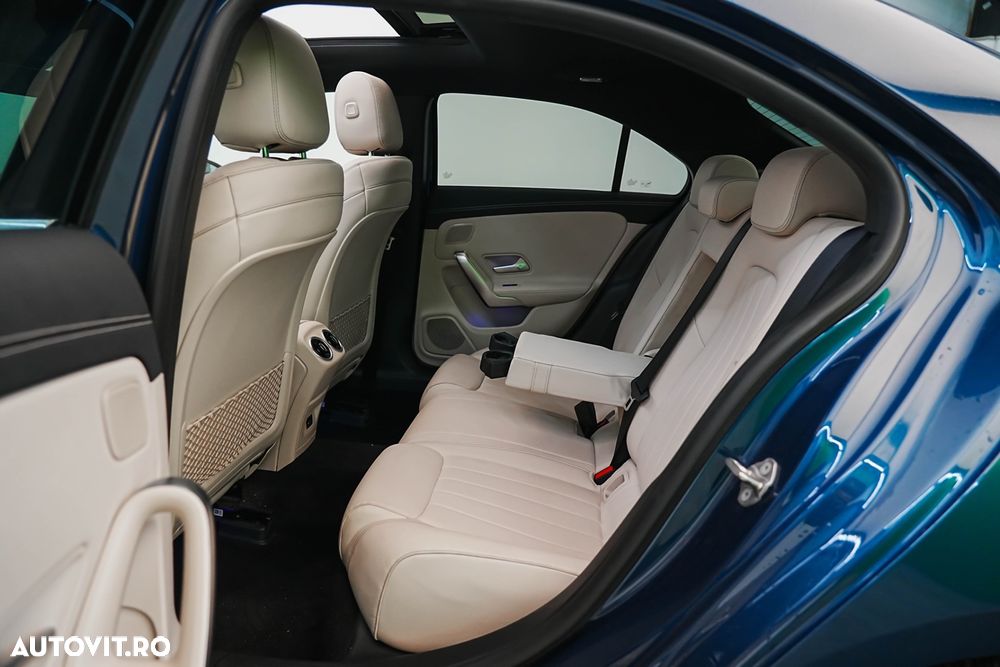 Mercedes-Benz A 180 d Sedan Aut. - 16