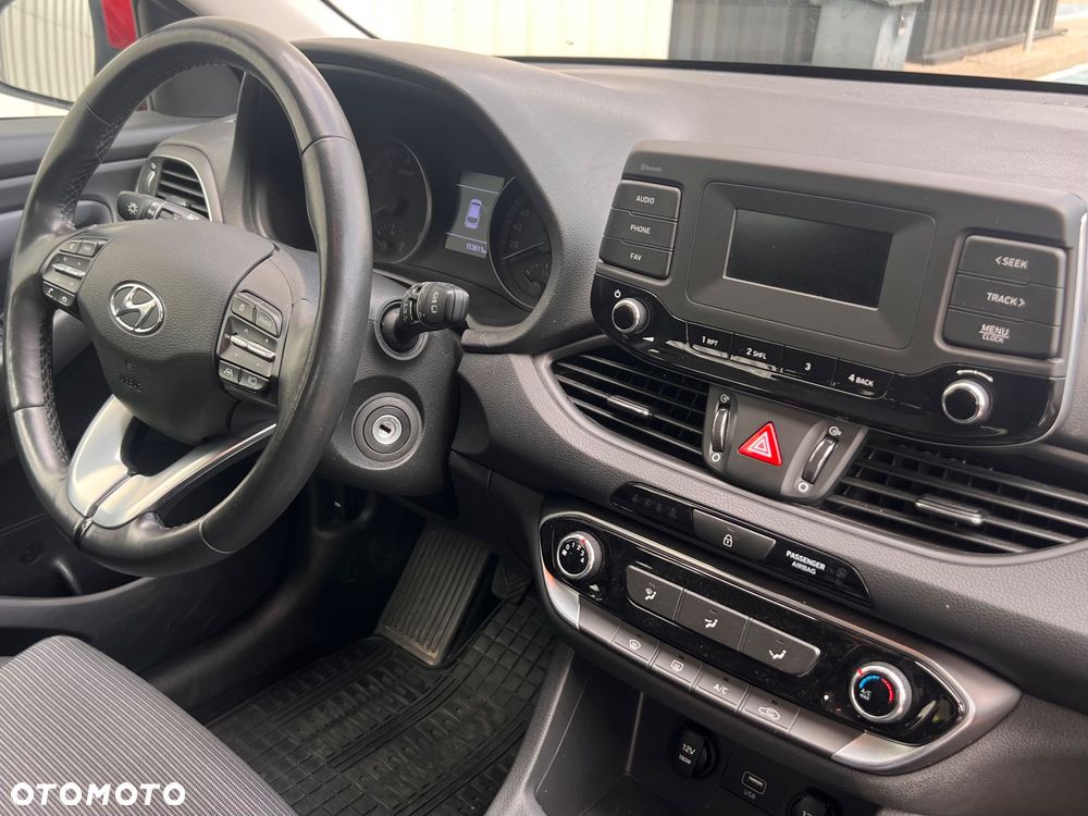 Hyundai i30 1.5 DPI Comfort - 11