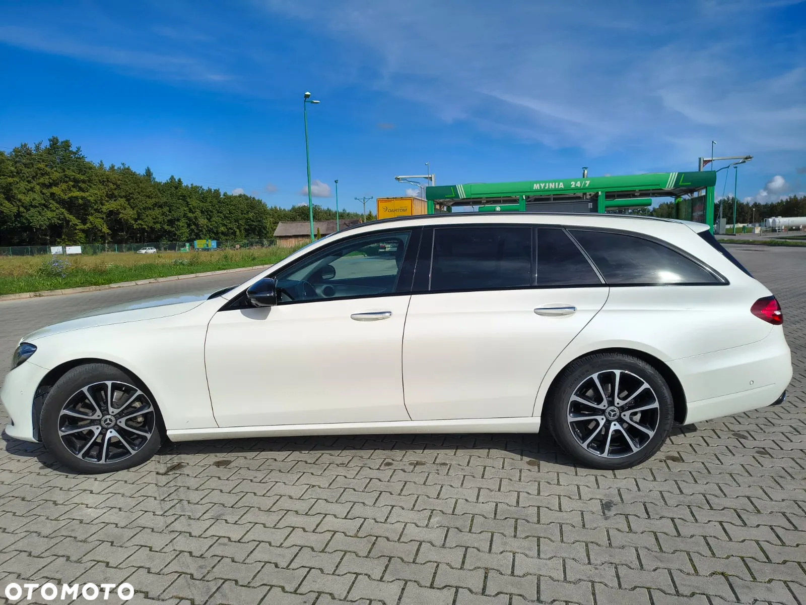 Mercedes-Benz Klasa E 300 d 9G-TRONIC - 29