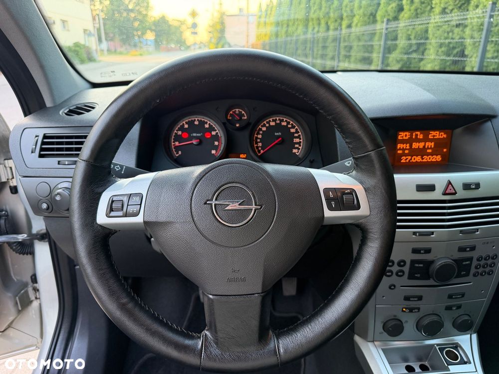Opel Astra 1.6 Exklusiv - 20