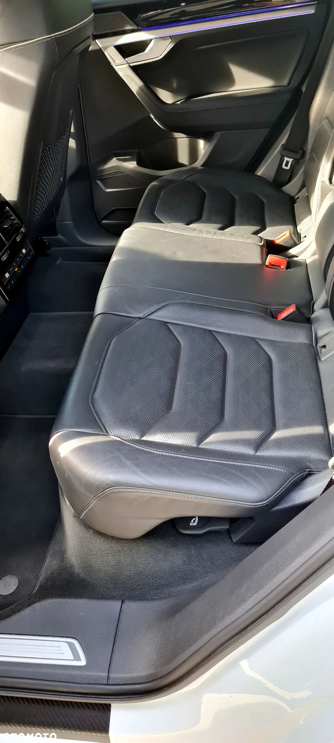 Volkswagen Touareg - 12