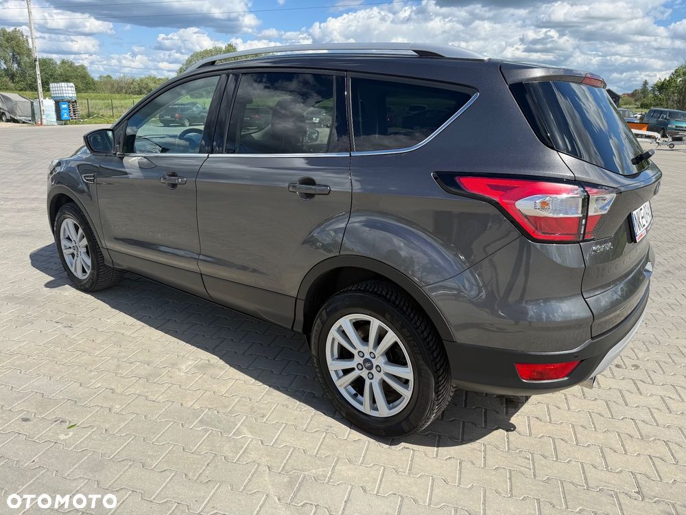 Ford Kuga 1.5 EcoBoost 2x4 Titanium - 6