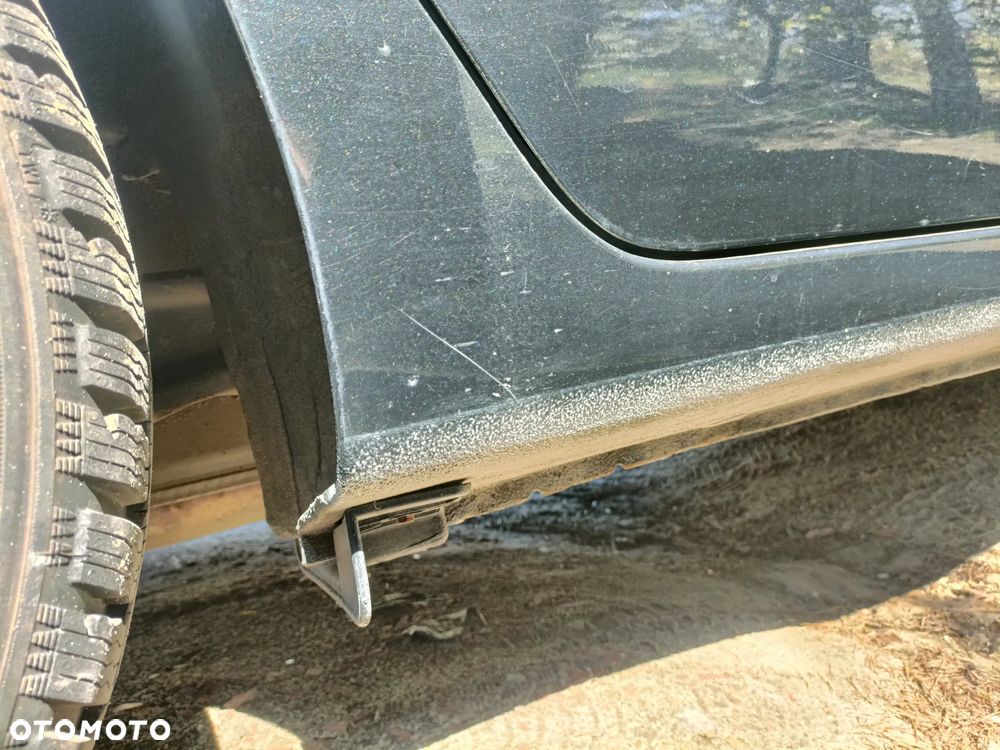 HYUNDAI i30 I 07-12 2009 r. 5D HB 9F błotnik ćwiartka prawy tył PT * - 3