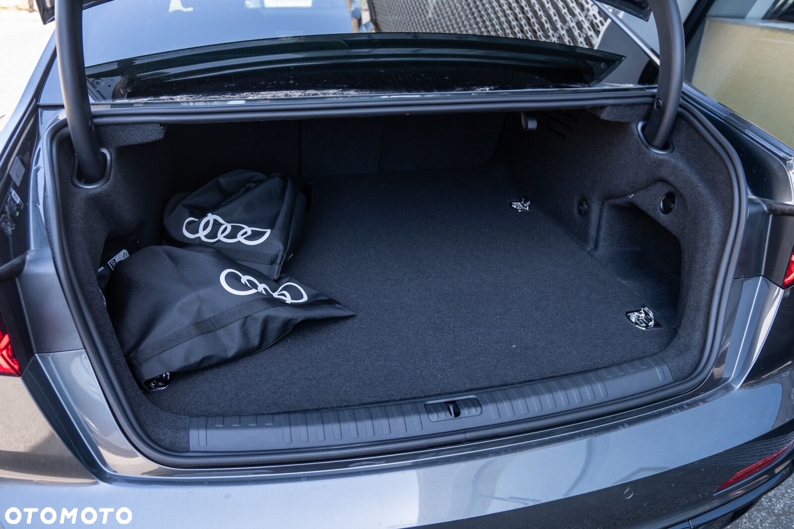 Audi A6 - 8