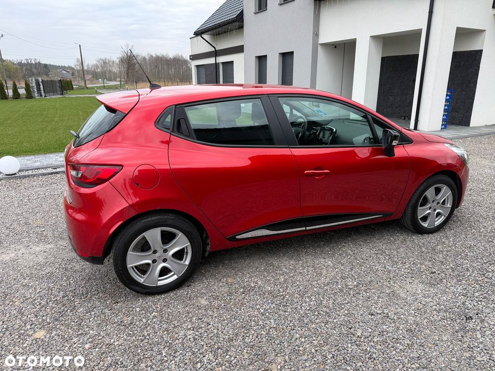 Renault Clio 1.2 16V 75 Dynamique - 11