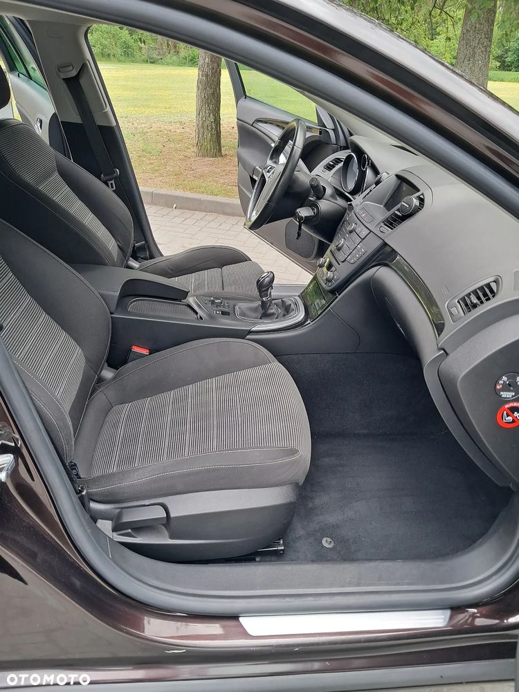 Opel Insignia - 11