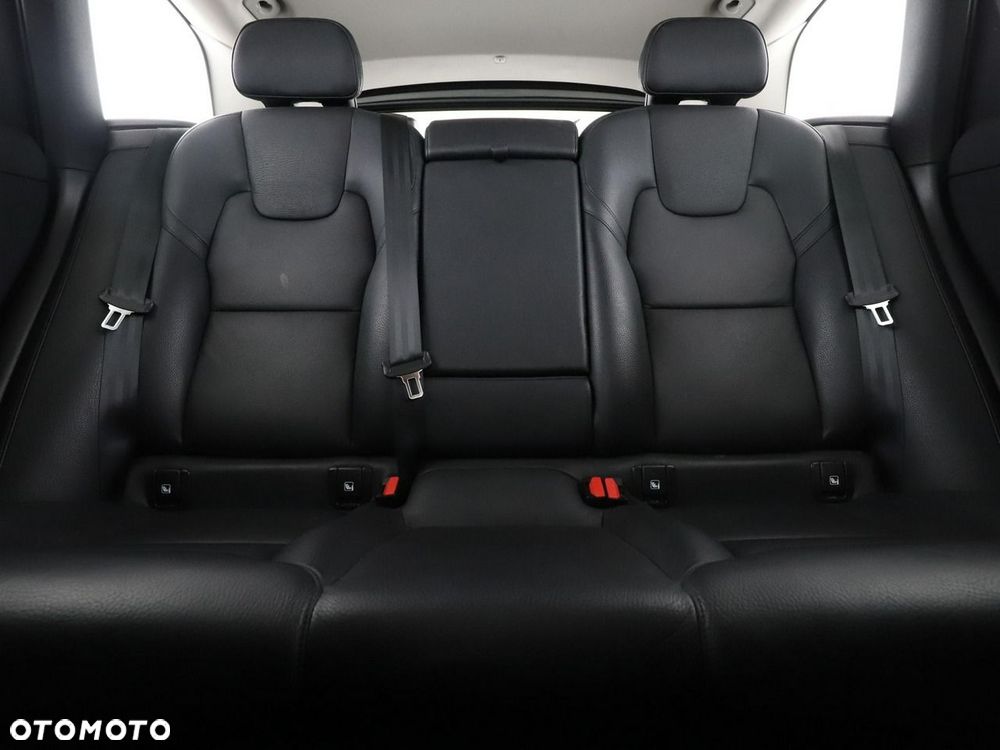 Volvo XC 60 B4 D Geartronic Momentum Pro - 19