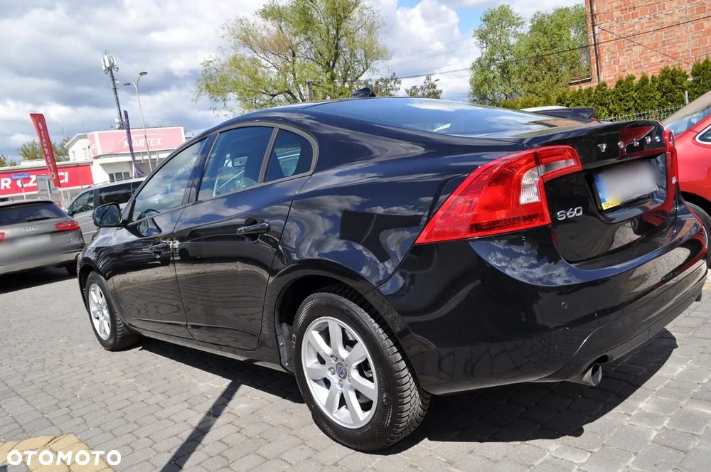 Volvo S60 T3 Kinetic - 13