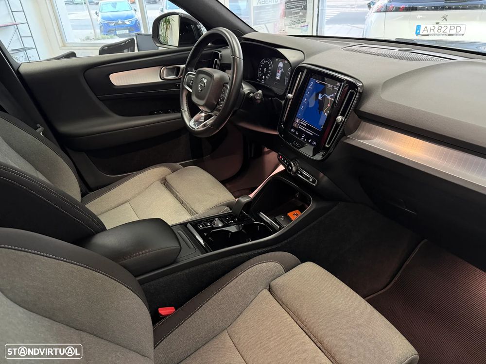 Volvo XC 40 1.5 T2 Plus Dark Auto - 22