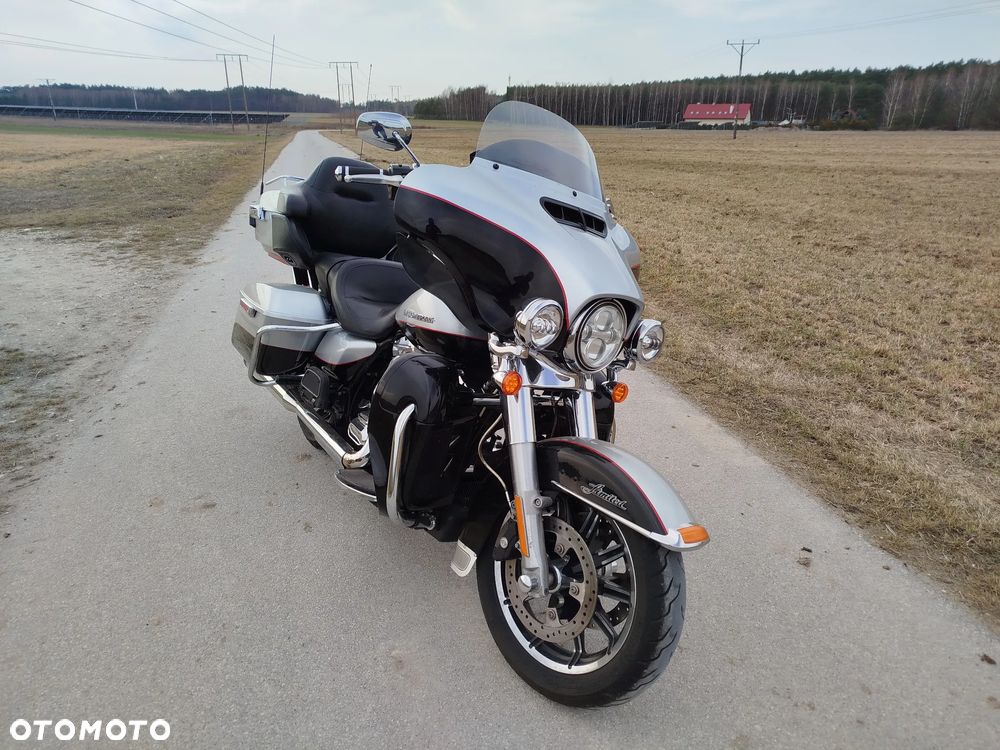 Harley-Davidson FLHTCU Ultra - 2