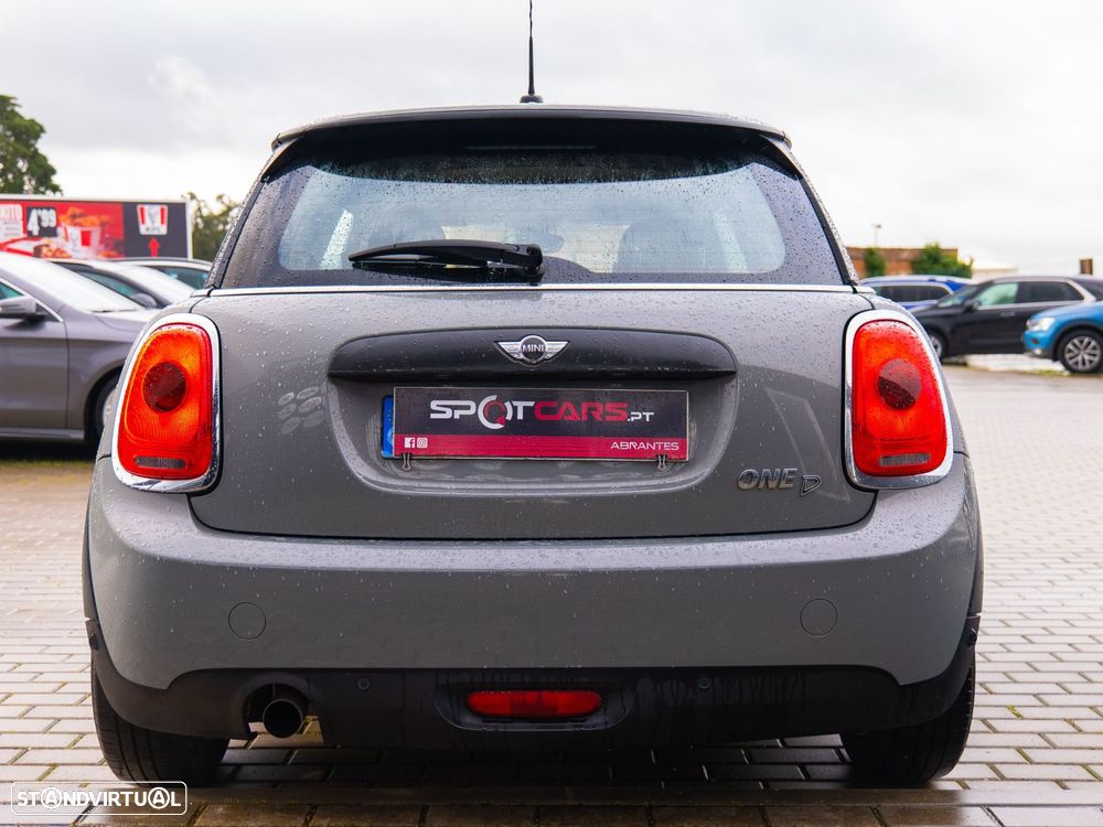 MINI 3 Portas One D - 8