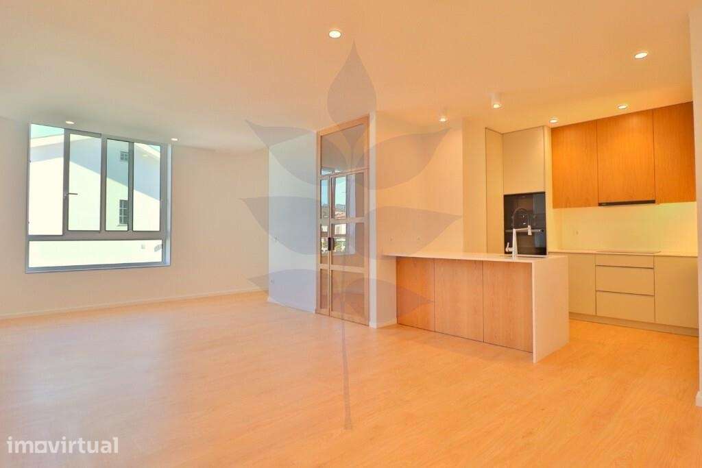 Apartamento T2 + Escritório Renovado – Este (São Pedro), Braga - Grande imagem: 4/32
