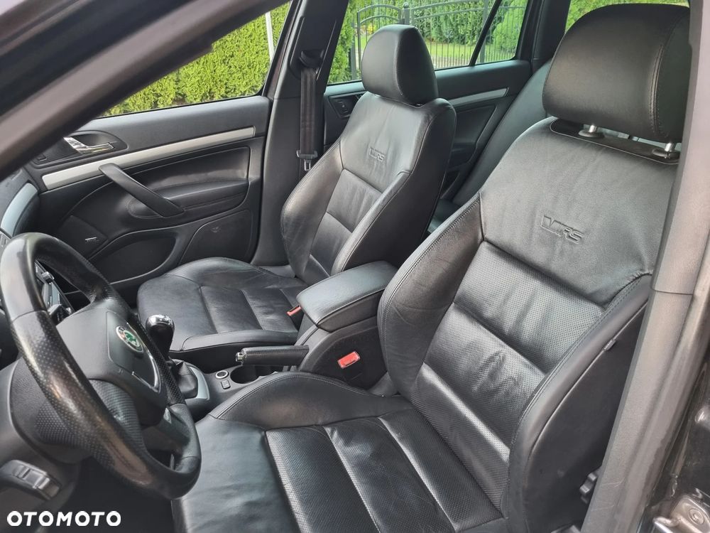 Skoda Octavia 2.0 TDI DPF RS - 12