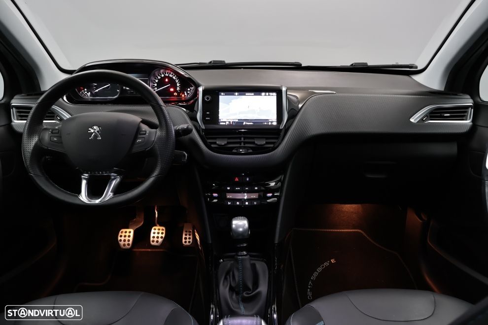 Peugeot 2008 1.2 PureTech Allure - 20