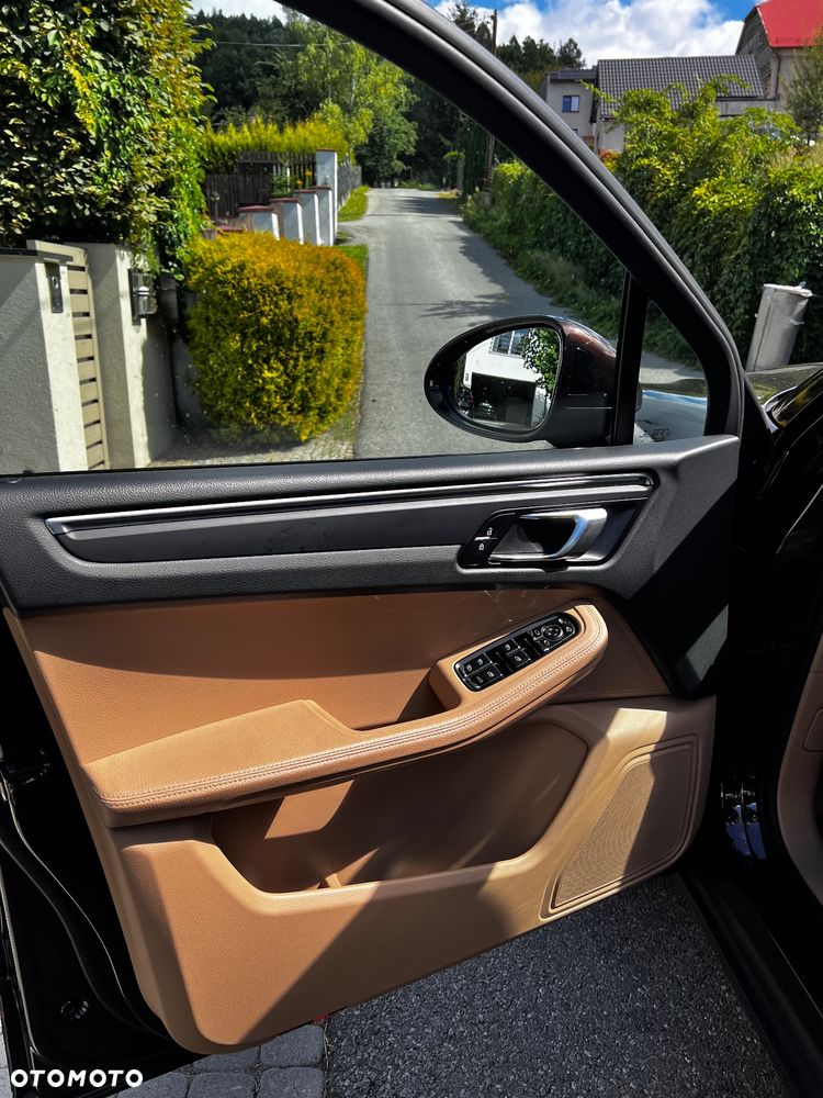 Porsche Macan Standard - 11