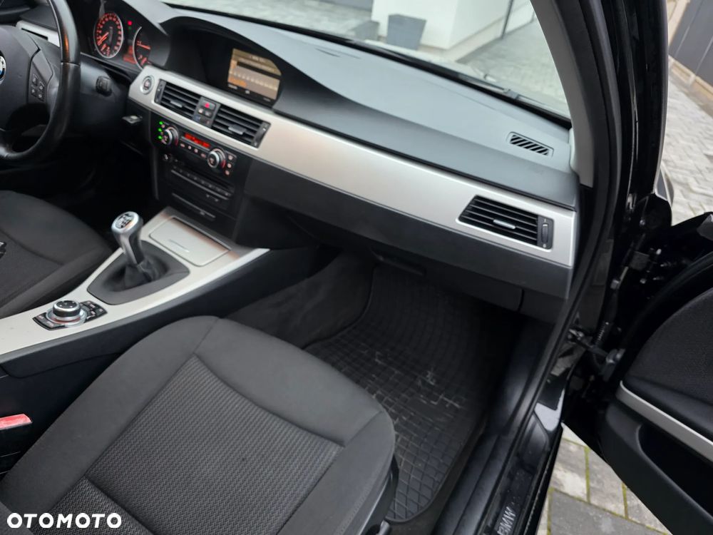BMW Seria 3 320d DPF - 6