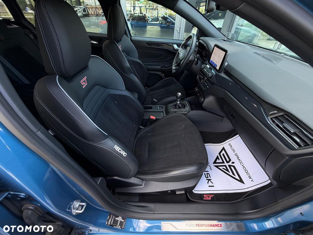 Ford Focus - 19